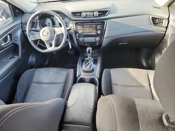 JN8AT2MVXHW025613 2017 NISSAN ROGUE - Image 8