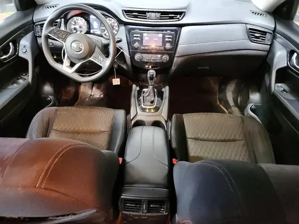 JN8AT2MVXHW025756 2017 NISSAN ROGUE - Image 8