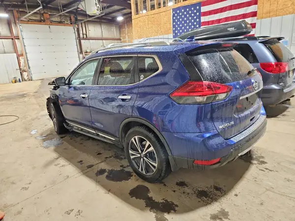 JN8AT2MVXHW028012 2017 NISSAN ROGUE - Image 2