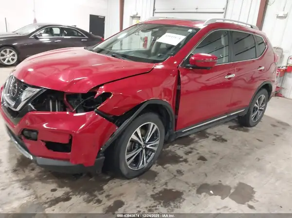 JN8AT2MVXHW251411 2017 NISSAN ROGUE - Image 2