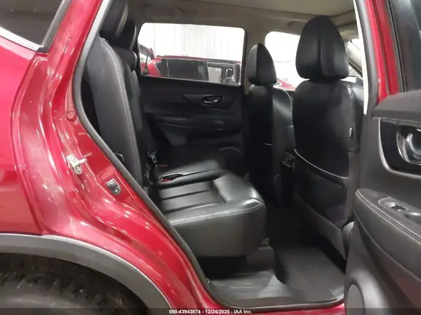 JN8AT2MVXHW251411 2017 NISSAN ROGUE - Image 8