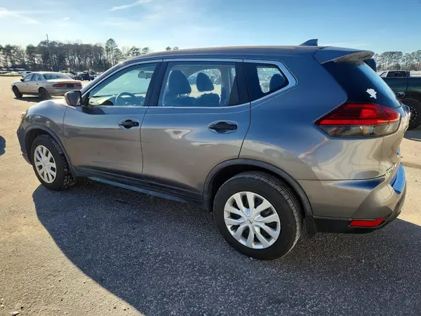 JN8AT2MVXHW252705 2017 NISSAN ROGUE - Image 2