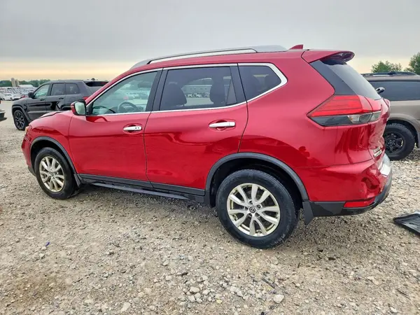 JN8AT2MVXHW254258 2017 NISSAN ROGUE - Image 2