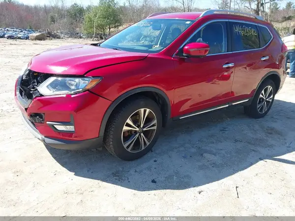 JN8AT2MVXHW256334 2017 NISSAN ROGUE - Image 2