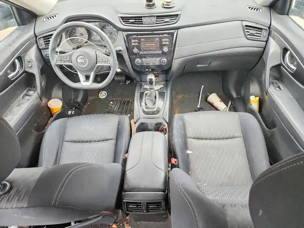JN8AT2MVXHW257693 2017 NISSAN ROGUE - Image 8