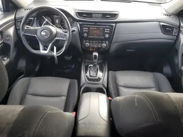JN8AT2MVXHW261386 2017 NISSAN ROGUE - Image 8