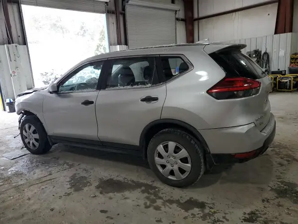 JN8AT2MVXHW263428 2017 NISSAN ROGUE - Image 2