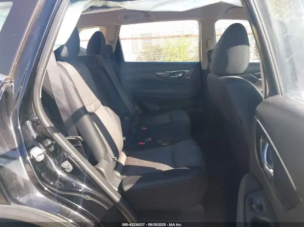 JN8AT2MVXHW264319 2017 NISSAN ROGUE - Image 8