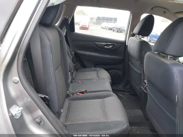 JN8AT2MVXHW264501 2017 NISSAN ROGUE - Image 8