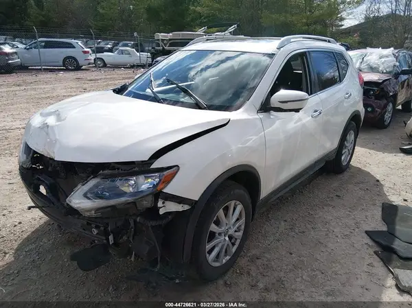 JN8AT2MVXHW265583 2017 NISSAN ROGUE - Image 2