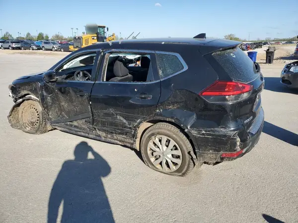 JN8AT2MVXHW268094 2017 NISSAN ROGUE - Image 2