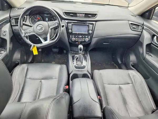 JN8AT2MVXHW268757 2017 NISSAN ROGUE - Image 8