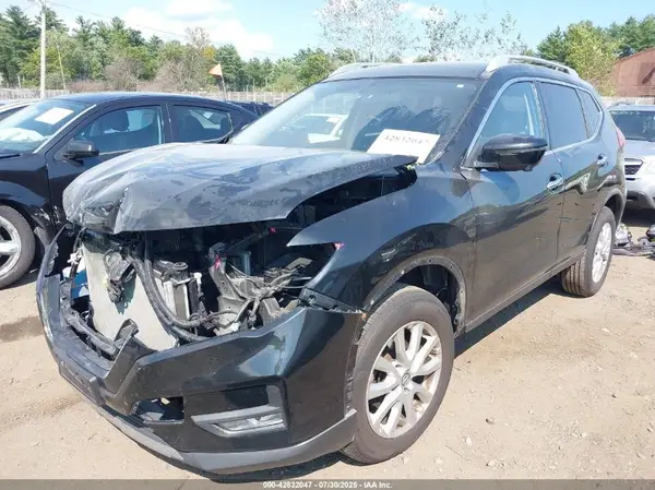 JN8AT2MVXHW270959 2017 NISSAN ROGUE - Image 2
