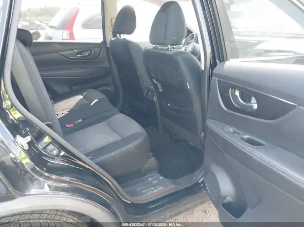 JN8AT2MVXHW270959 2017 NISSAN ROGUE - Image 8