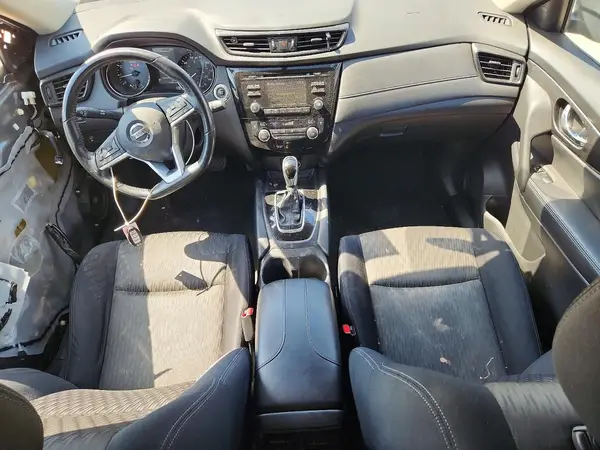 JN8AT2MVXHW271223 2017 NISSAN ROGUE - Image 8