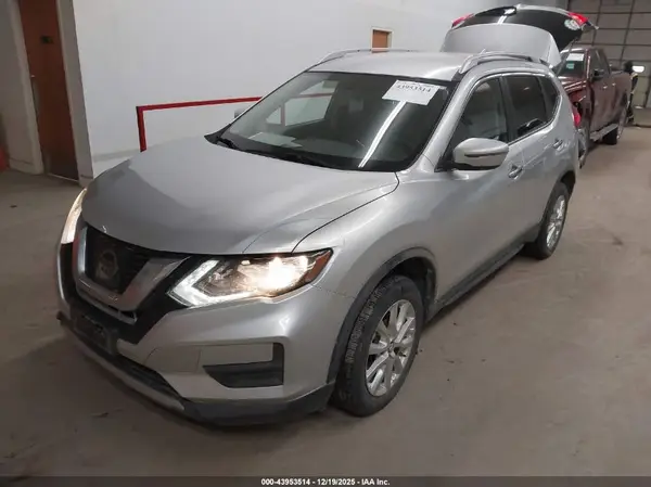 JN8AT2MVXHW271478 2017 NISSAN ROGUE - Image 2