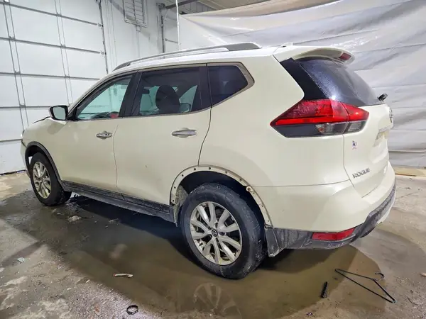 JN8AT2MVXHW272047 2017 NISSAN ROGUE - Image 2