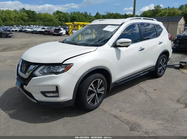 JN8AT2MVXHW273957 2017 NISSAN ROGUE - Image 2