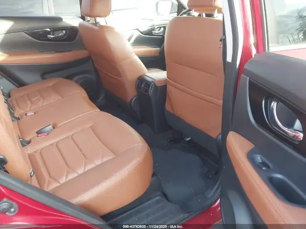 JN8AT2MVXHW278771 2017 NISSAN ROGUE - Image 8
