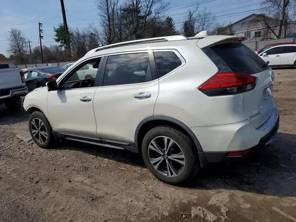JN8AT2MVXHW282514 2017 NISSAN ROGUE - Image 2
