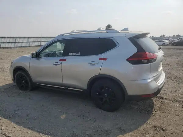 JN8AT2MVXHW282612 2017 NISSAN ROGUE - Image 2