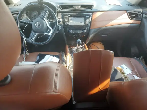 JN8AT2MVXHW282612 2017 NISSAN ROGUE - Image 8