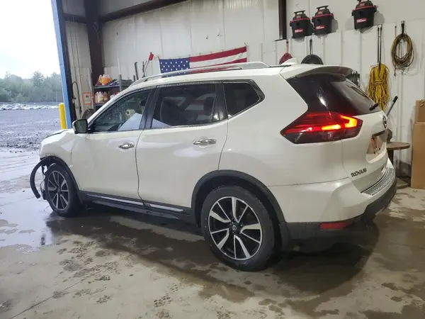 JN8AT2MVXHW284151 2017 NISSAN ROGUE - Image 2