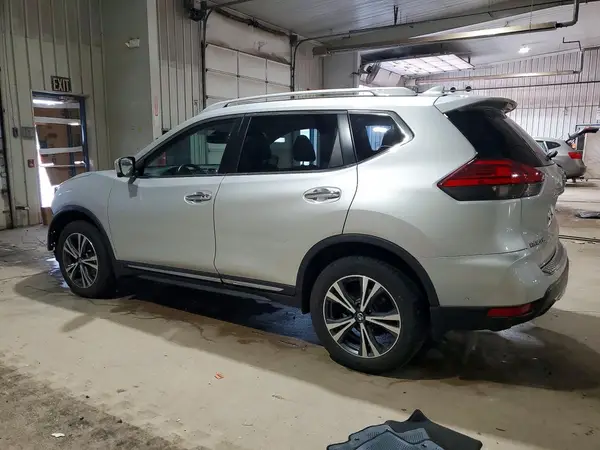 JN8AT2MVXHW284487 2017 NISSAN ROGUE - Image 2