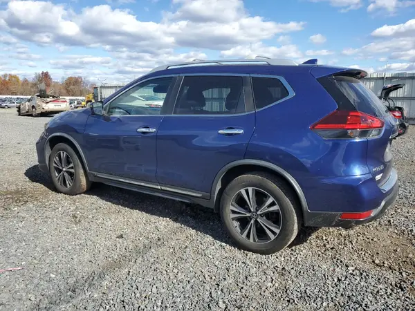 JN8AT2MVXJW300872 2018 NISSAN ROGUE - Image 2