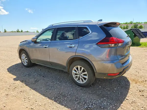 JN8AT2MVXJW301262 2018 NISSAN ROGUE - Image 2