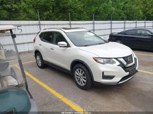 JN8AT2MVXJW304050 2018 NISSAN ROGUE - Image 1