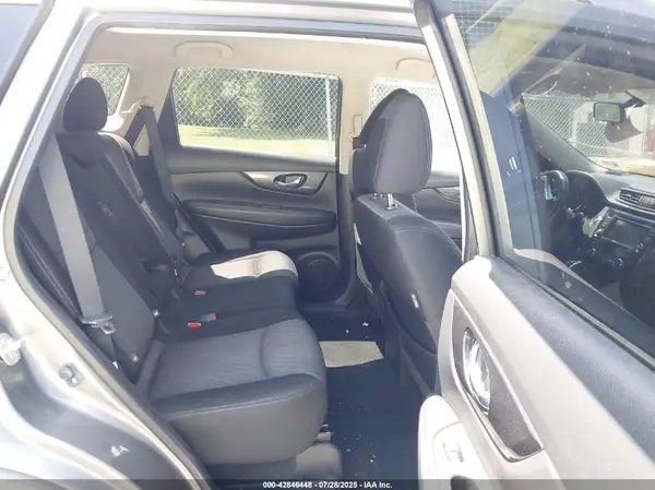 JN8AT2MVXJW305246 2018 NISSAN ROGUE - Image 8