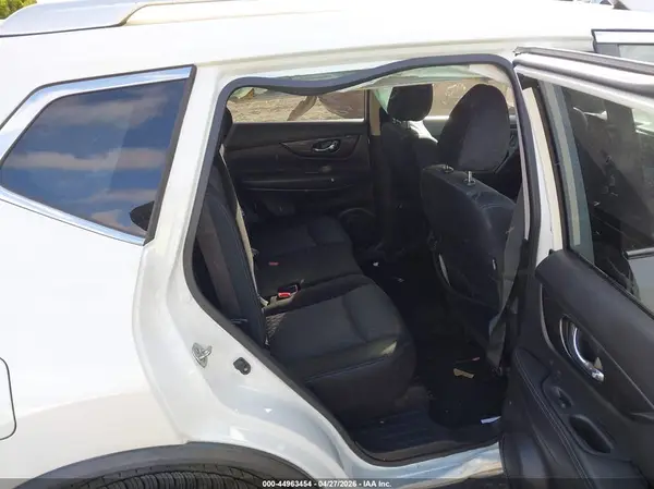JN8AT2MVXJW307644 2018 NISSAN ROGUE - Image 8