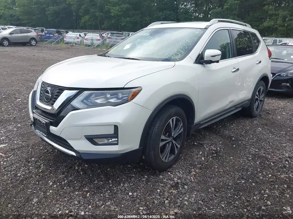 JN8AT2MVXJW308499 2018 NISSAN ROGUE - Image 2