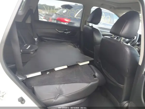 JN8AT2MVXJW308499 2018 NISSAN ROGUE - Image 8