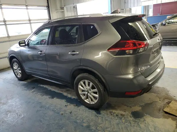 JN8AT2MVXJW308664 2018 NISSAN ROGUE - Image 2