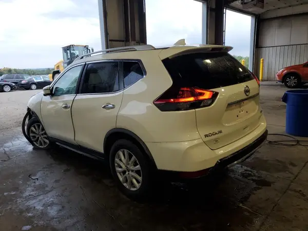 JN8AT2MVXJW309328 2018 NISSAN ROGUE - Image 2