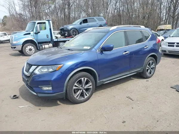 JN8AT2MVXJW309801 2018 NISSAN ROGUE - Image 2