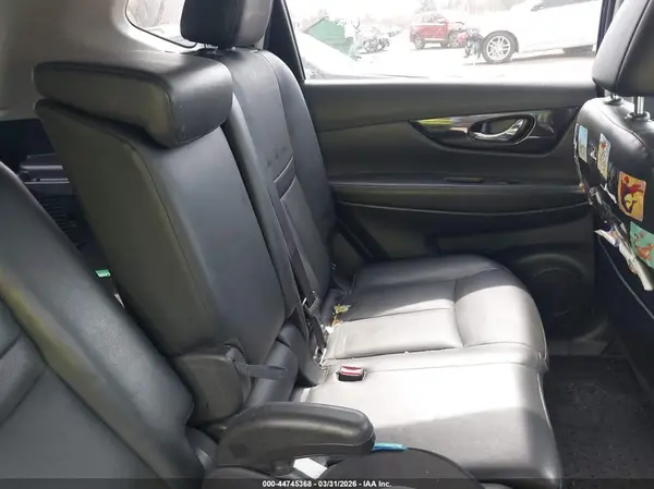 JN8AT2MVXJW309801 2018 NISSAN ROGUE - Image 8