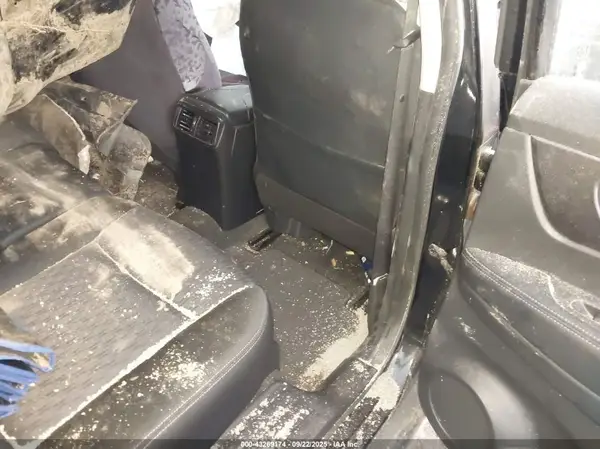 JN8AT2MVXJW310639 2018 NISSAN ROGUE - Image 8