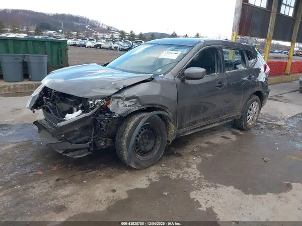 JN8AT2MVXJW311063 2018 NISSAN ROGUE - Image 2