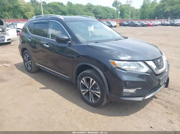 JN8AT2MVXJW311239 2018 NISSAN ROGUE - Image 1