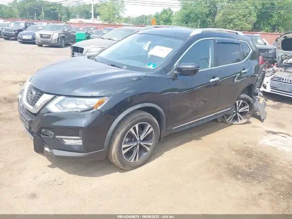 JN8AT2MVXJW311239 2018 NISSAN ROGUE - Image 2