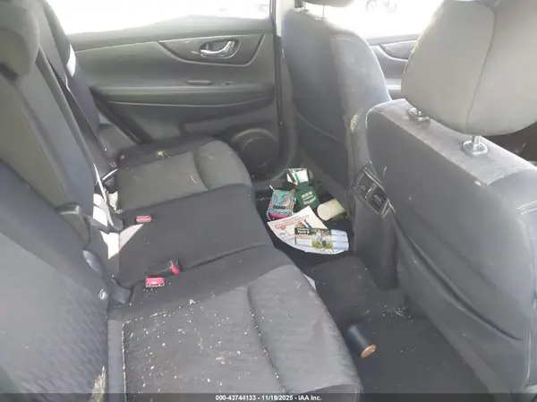 JN8AT2MVXJW311757 2018 NISSAN ROGUE - Image 8