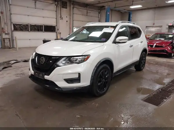JN8AT2MVXJW312679 2018 NISSAN ROGUE - Image 2