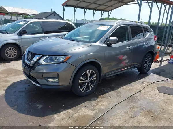 JN8AT2MVXJW316439 2018 NISSAN ROGUE - Image 2