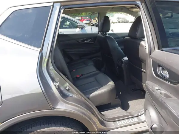 JN8AT2MVXJW316439 2018 NISSAN ROGUE - Image 8