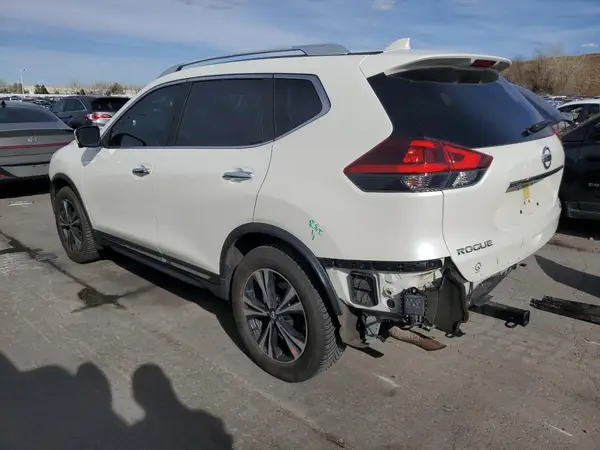JN8AT2MVXJW318272 2018 NISSAN ROGUE - Image 2
