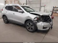 JN8AT2MVXJW318479 2018 NISSAN ROGUE