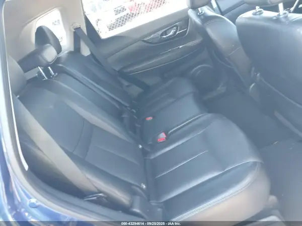 JN8AT2MVXJW319499 2018 NISSAN ROGUE - Image 8